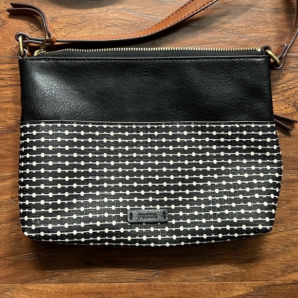 Black and White Fossil Crossbody - Picture 2 of 6